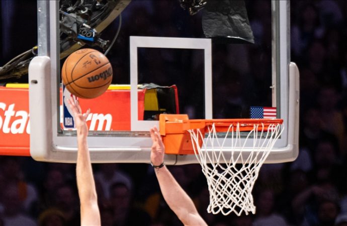 Pacers’ı 111-94 yenen Knicks seriyi 3-2’ye getirdi