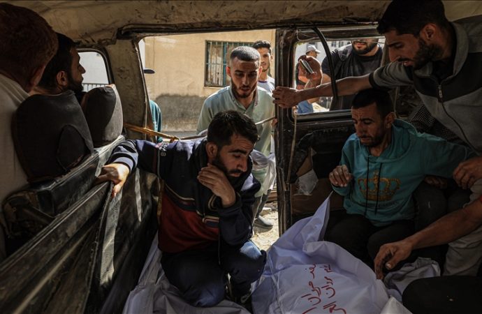 İsrail’in Gazze’ye saldırılarında 13 Filistinli hayatını kaybetti