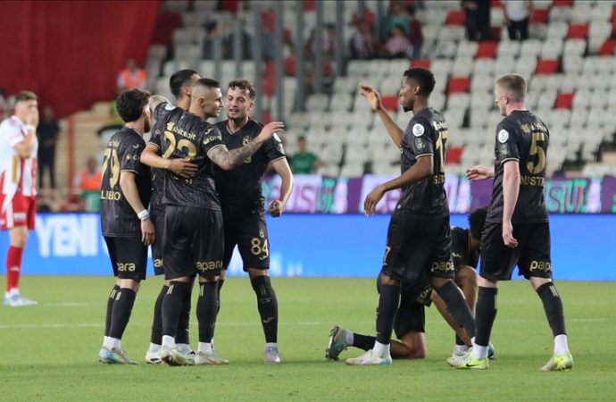 Trabzonspor, Antalyaspor’u mağlup etti