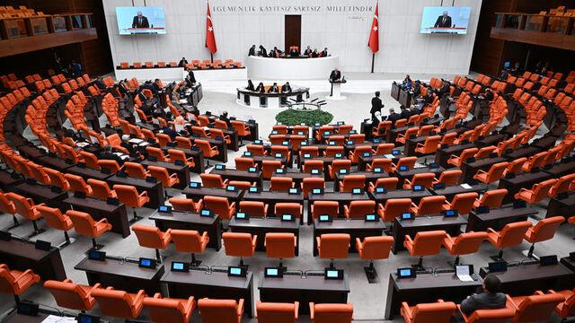 Normalde yer yerinden oynamalıydı, yaprak bile kıpırdamadı