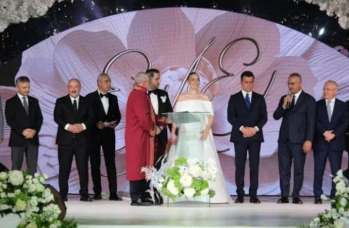Bir 12 Mart düğün gecesinden bir 19 Mart düğün gecesine