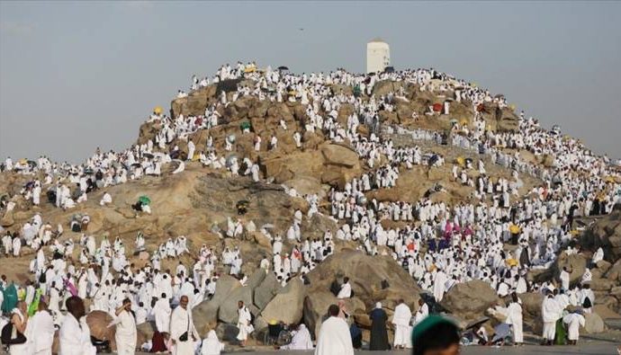 Hacı adayları Arafat’a çıkıyor