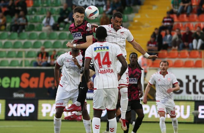 Alanyaspor sahasında Sivasspor’u 2-0 yendi