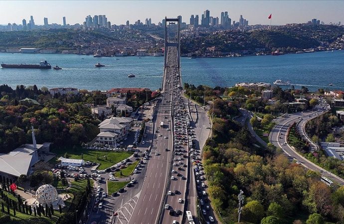 Bayramda köprü ve otoyollardan ücret alınmayacak: ‘Yap-işlet-devret’ler hariç