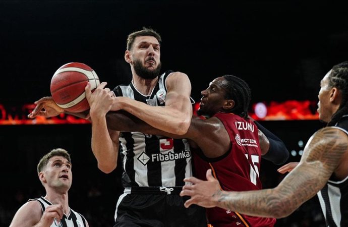 Beşiktaş Fibabanka, Galatasaray’ı 107-85 yenerek yarı finale yükseldi