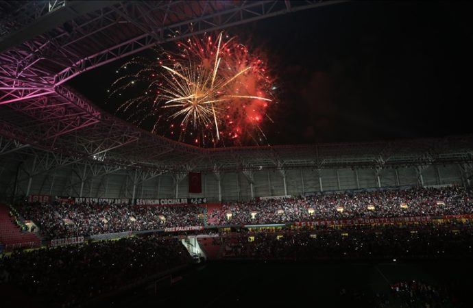 Dramatik final: Samsunspor, 90+5 ve 8’de gol bulup ligi üçüncü bitirdi