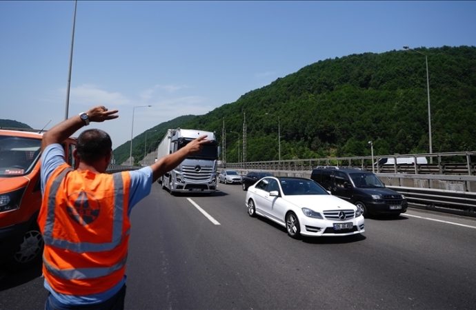 Bayramda ağır taşıtlara trafik kısıtlaması geldi