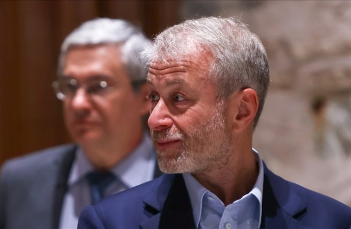 İngiltere, Abramovich’i uyardı: Chelsea’nin satış gelirini Ukrayna’ya aktar