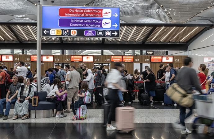 Bayramda 365 ek uçak seferi yapılacak