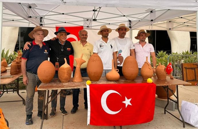 Menemenliler Fransa’da iki dalda çömlek şampiyonu oldu