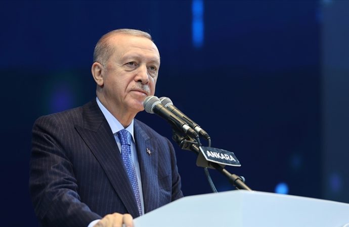 Cumhurbaşkanı Erdoğan üç ülke lideriyle bayramlaştı