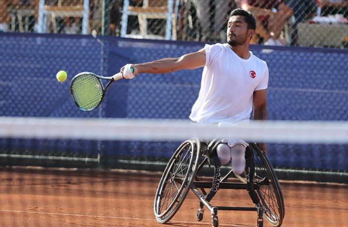 Para tenisçi Ahmet Kaplan Fransa Açık’ta çiftlerde ikinci oldu