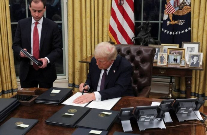 Trump süpersonik yasağını kaldırıyor