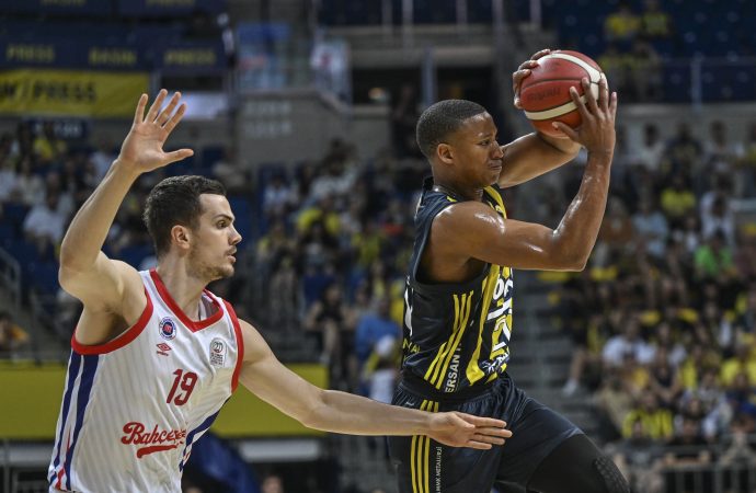 Fenerbahçe seride durumu 2-0 yaptı