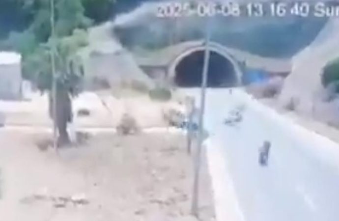Antalya’da iki motosiklet ile otomobil çarpıştı: İki kişi öldü, dört kişi yaralandı