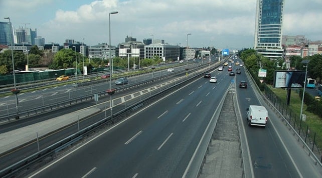 İstanbul’da şaşırtan Pazartesi: Trafik yoğunluğu yüzde 2!
