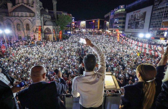 CHP Avcılar mitingini erteledi