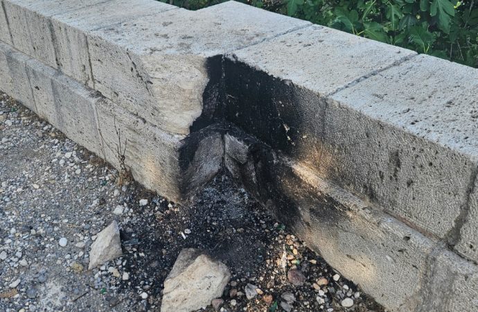 Mangalcı vandallığı: Roma’dan beri ayakta olan köprüyü tahrip ettiler