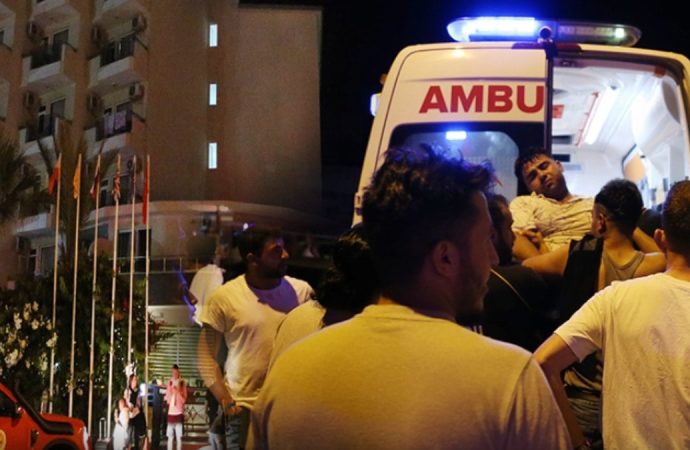 5 yıldızlı otelde yangın: 622 turist zor kaçtı