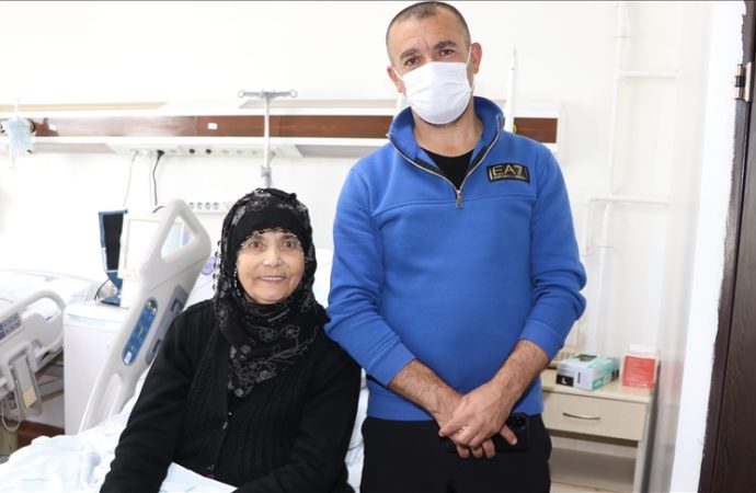 Hayata kadavradan karaciğer nakliyle tutundu