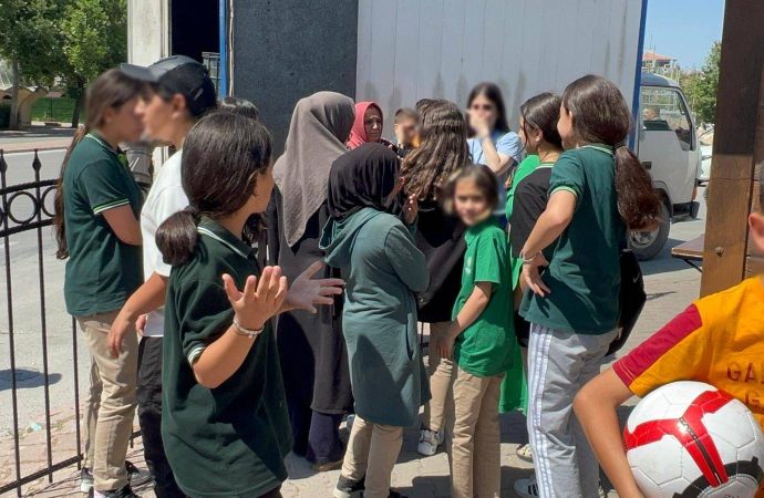 Okulda silahlı saldırı: Rehberlik öğretmeni hayatını kaybetti