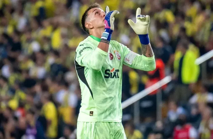 Muslera yeni takımına imza attı