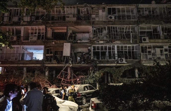 İsrail Enerji Bakanı: İsrail’de her binaya karşılık Tahran ve İran’da 100 bina yıkılacak