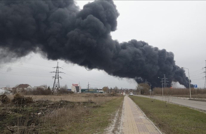 Rusya: Ukrayna’da petrol rafinerisine saldırı düzenledik
