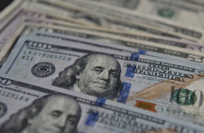 Özel sektörün yurt dışı kredi borcu 186 milyar dolara dayandı
