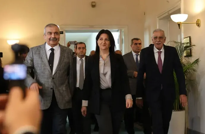İmralı heyetinin yeni üyesi Mithat Sancar