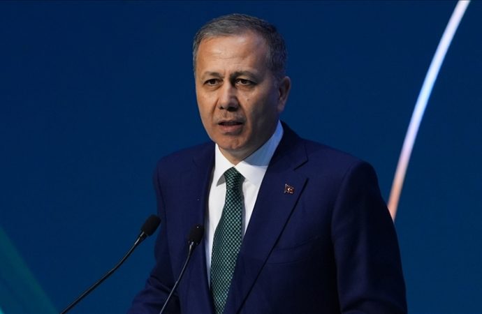 Trafikte çok vahim bir istatistik: Her üç günde bir kişi, kırmızı ışıkta durmayan araçlar tarafından öldürülüyor