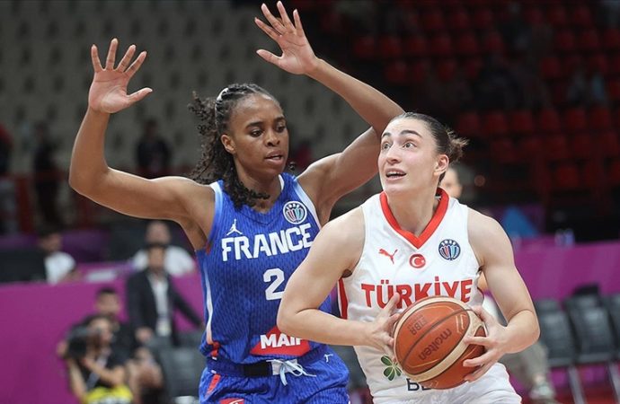 A Milli Kadın Basketbol Takımı, 2025 FIBA Avrupa Şampiyonası A Grubu ilk maçında Fransa’ya yenildi