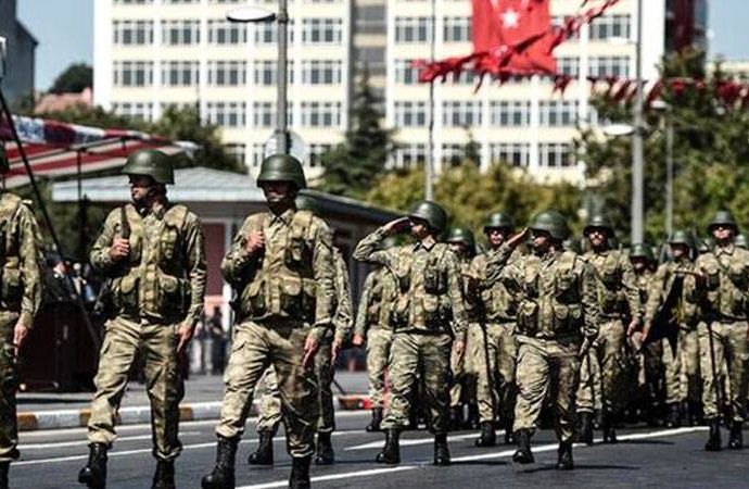TSK’da rütbe bekleme süreleri Cumhurbaşkanı kararıyla değiştirilebilecek