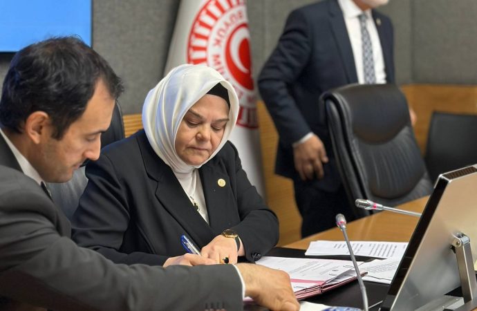 ‘Ücretli öğretmen öğretmen değildir’ demişti: Milli Eğitim Komisyonu Başkanı oldu