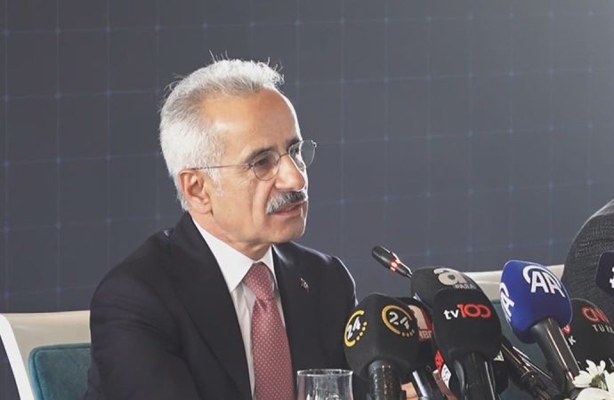 Bakan Uraloğlu: İran’da yedi, Irak’ta dört uçağımız kaldı