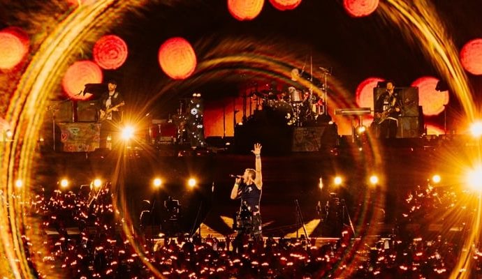 Coldplay plastik şişe dönüşümlü dokuz albüm basıyor