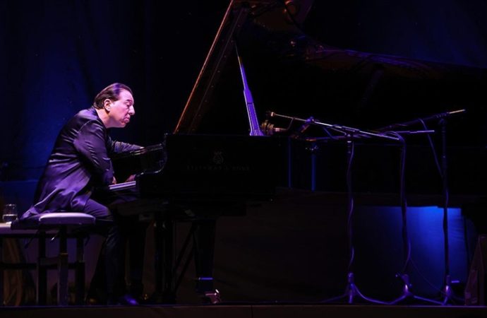 Fazıl Say’ın ‘İznik Türküsü’ dünya prömiyerini yerinde yaptı