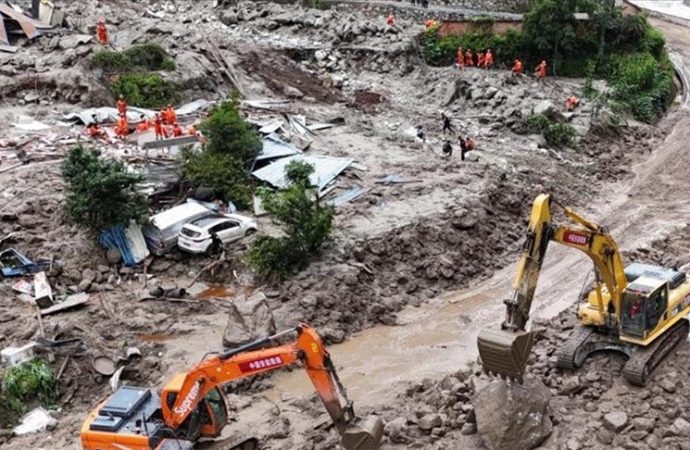 Çin’de rakamlar böyle: Sel tehlikesi nedeniyle 95 bin kişi boşaltıldı
