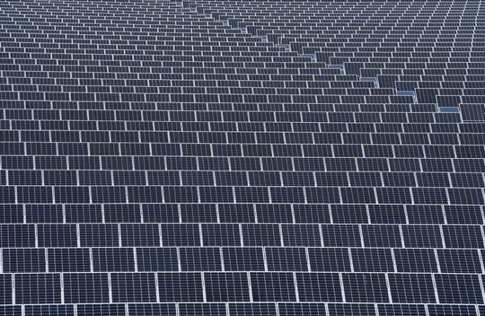 Çin mucizesi: Kurulu elektrik üretim kapasitesi ilk 5 ayda yüzde 18,8 arttı