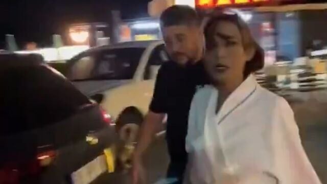 Yıldız Tilbe direksiyona bornozla geçti