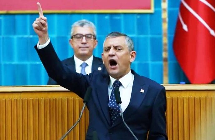 Özgür Özel: Erken seçim için imza sayısı 20 milyonu geçti, son 7 milyonun peşindeyiz