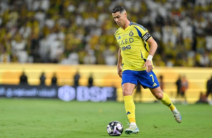 Cristiano Ronaldo iki yıl daha Al Nassr’da