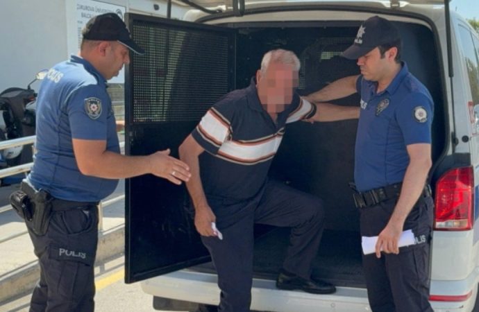 Kadınları kayda alırken yakalandı: Emekli hakim çıktı