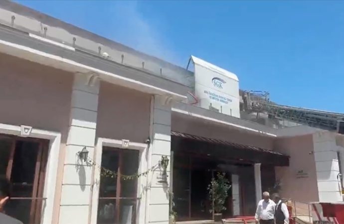 Üsküdar’da sosyal tesiste yangın