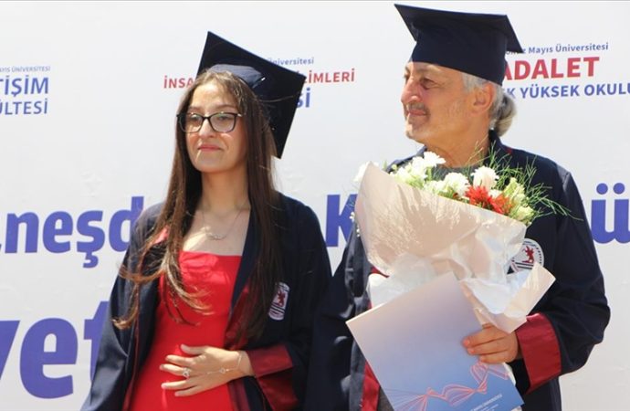 Dört yıl boyunca her gün babası götürdü: Selin üniversiteyi dereceyle bitirdi