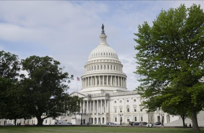 ABD Senatosu Trump’ın önünü açtı: Bize sorma, git istediğin yeri vur