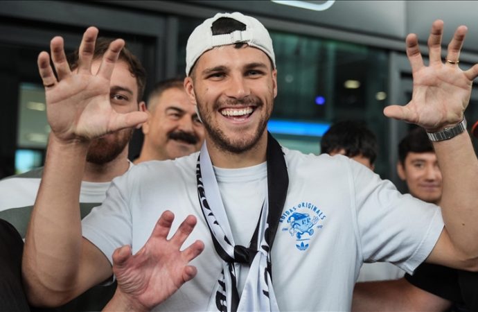 Beşiktaş David Jurasek’i İstanbul’a getirdi