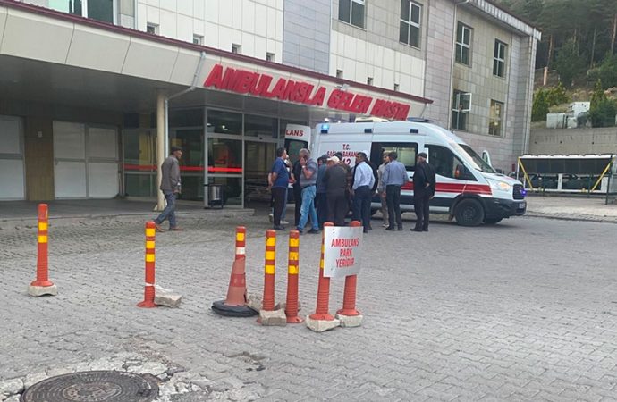 Traktörün altında kaldı, hayatını kaybetti