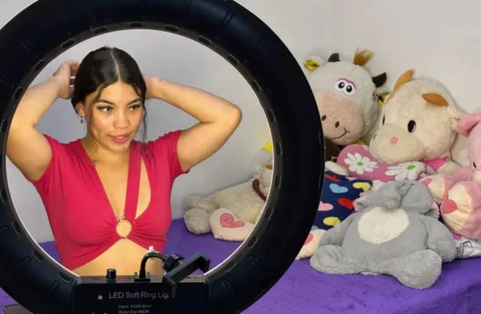 Porno endüstrisinin en feci parçası: Seks kamerası endüstrisi!