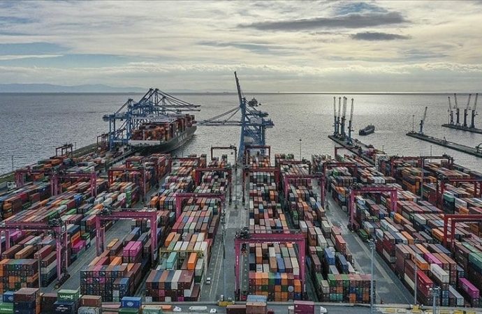 Dış ticaret açığı mayısta arttı